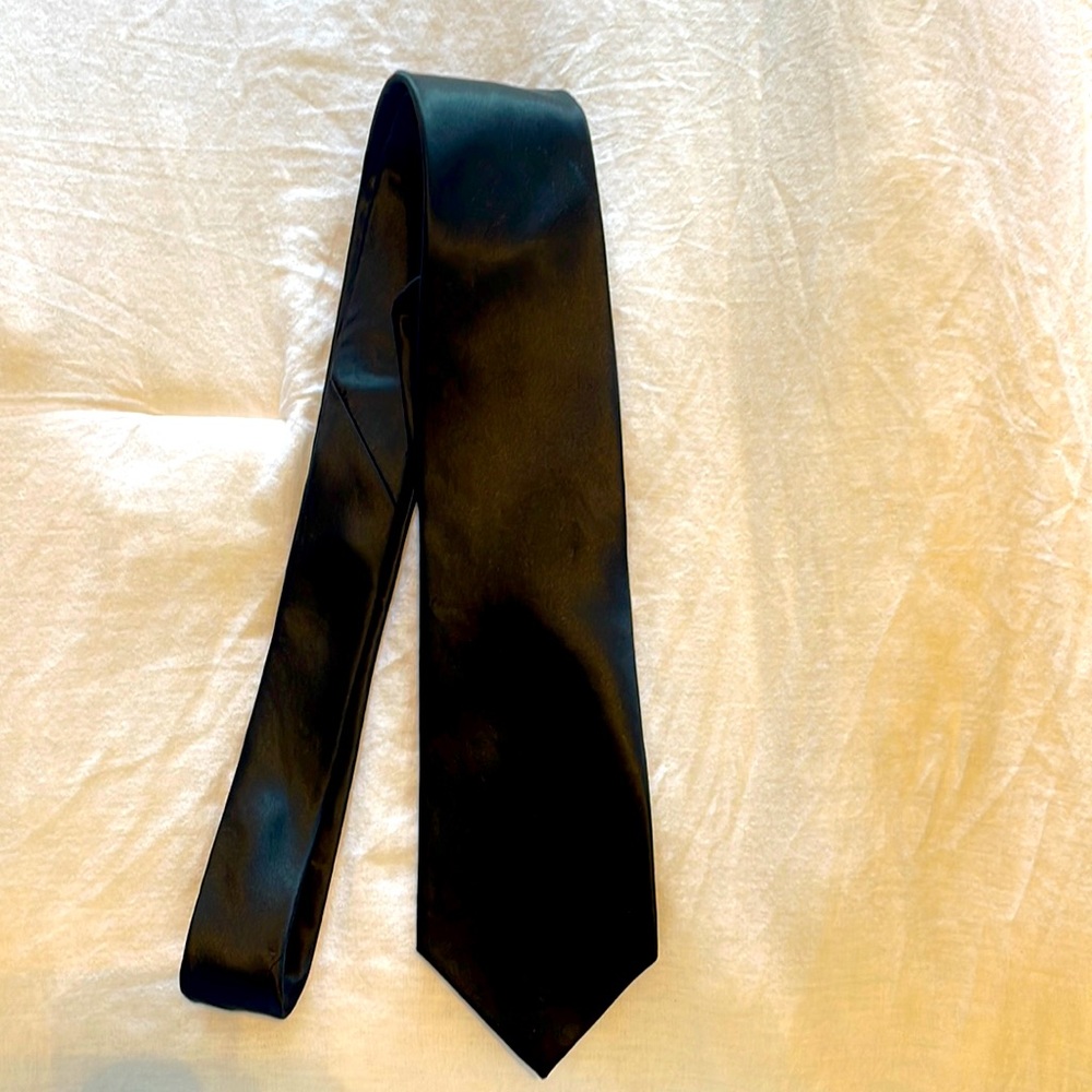 Black tie